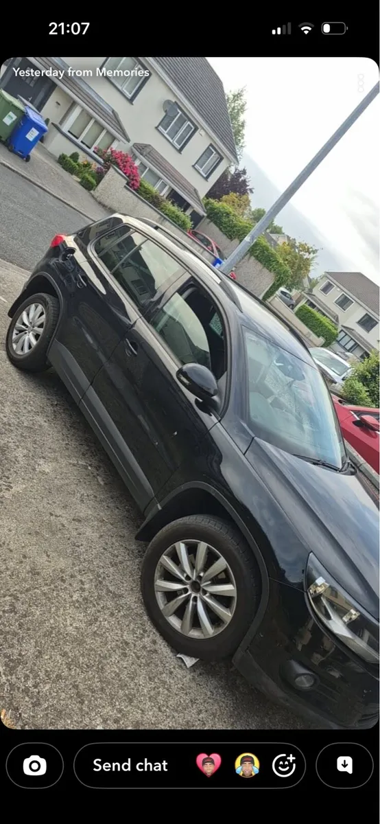 Volkswagen Tiguan 2.0 tdi drives very good for - Image 1