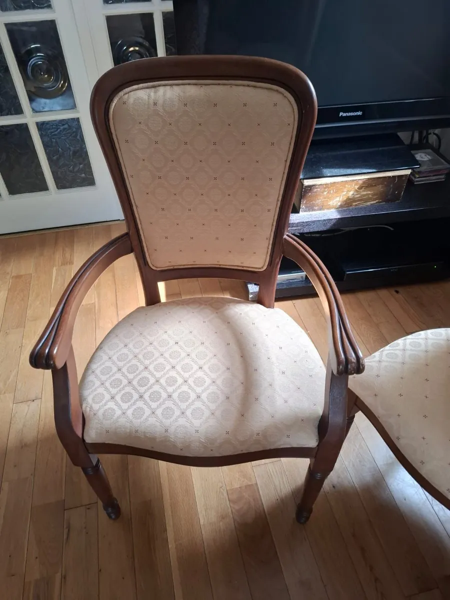 Rossmore table 6 chairs - Image 3