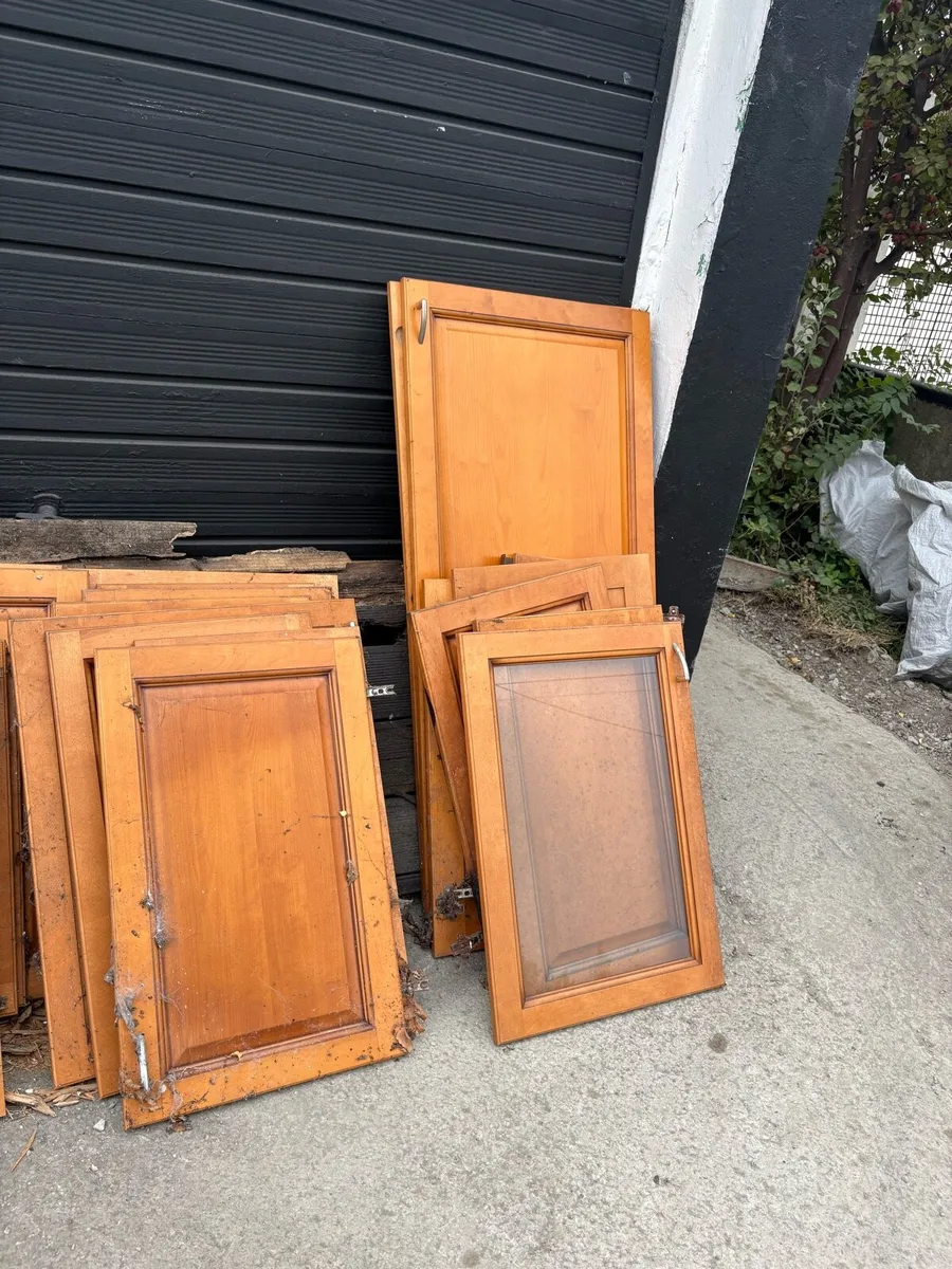 Kitchen cabinet doors - Image 2