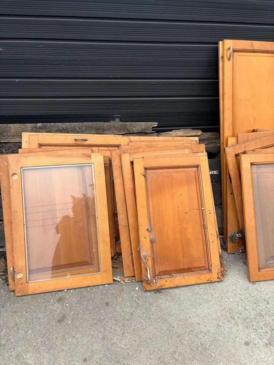 Kitchen cabinet doors - Image 1