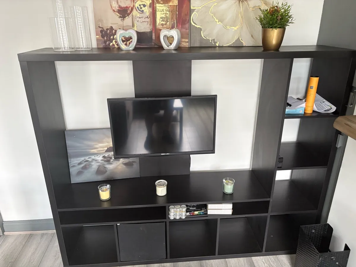 TV Unit - Image 2