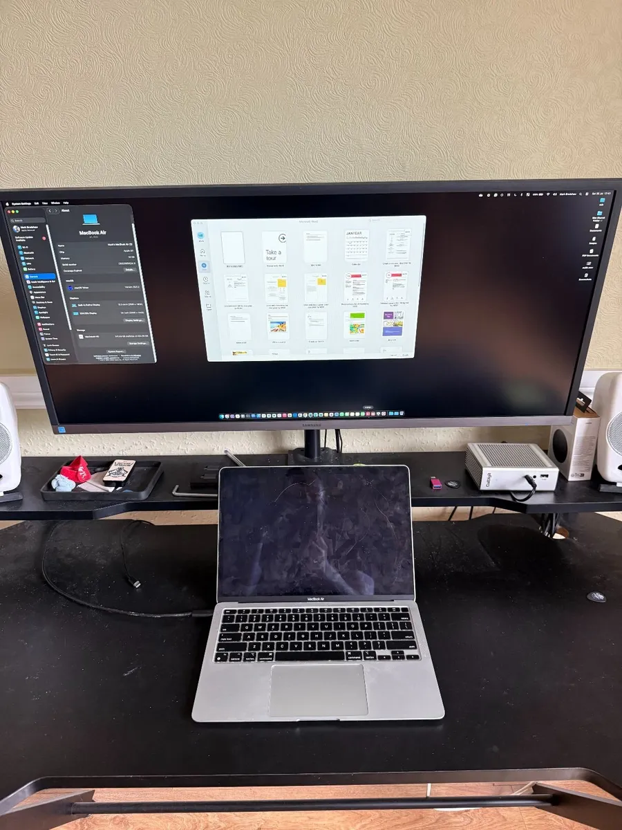 BUNDLE - Macbook Air - Monitor - Dock - Desk - Image 1