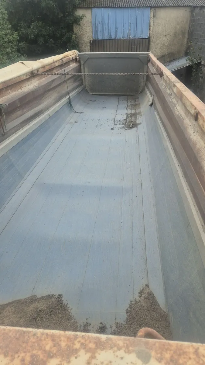 2017 weilton aggregate trailer - Image 1