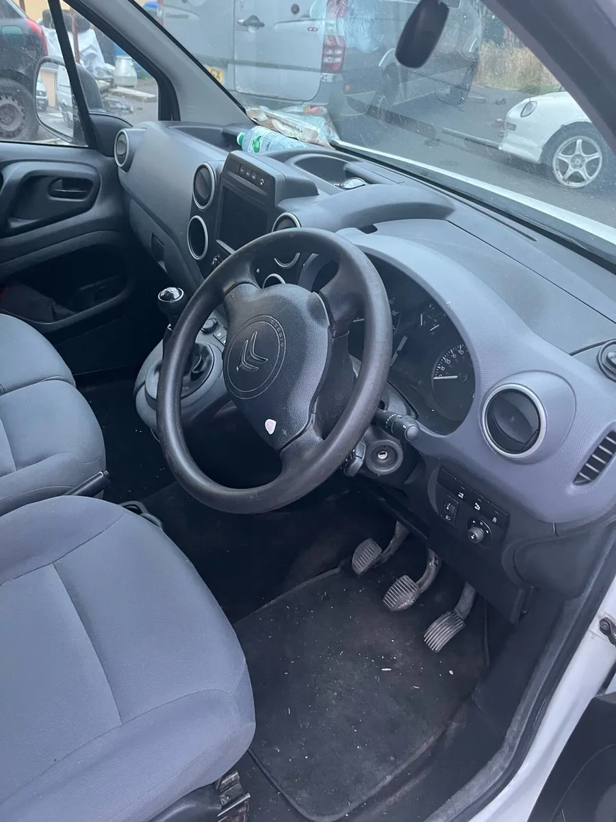 3 Seater Berlingo Van - Image 3
