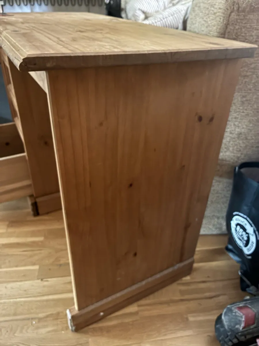 Desk - Image 3