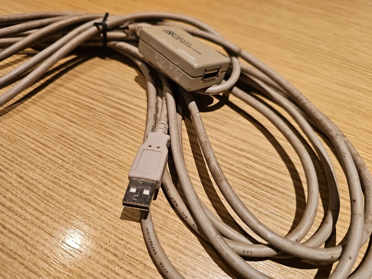 5 metre USB extension cable with amplifier 5m - Image 1