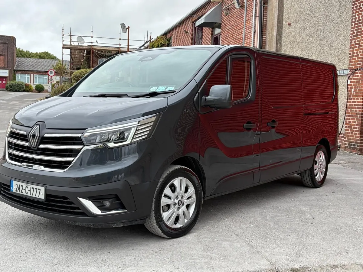 Renault Trafic 2024 low KM's - Image 4