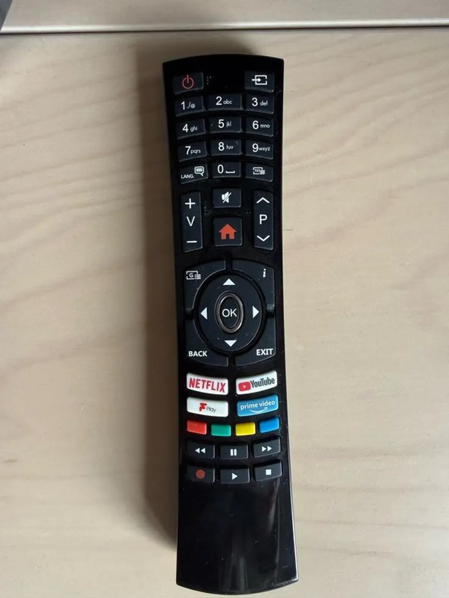 Solas 43" UHD Smart TV with HDR - Image 4