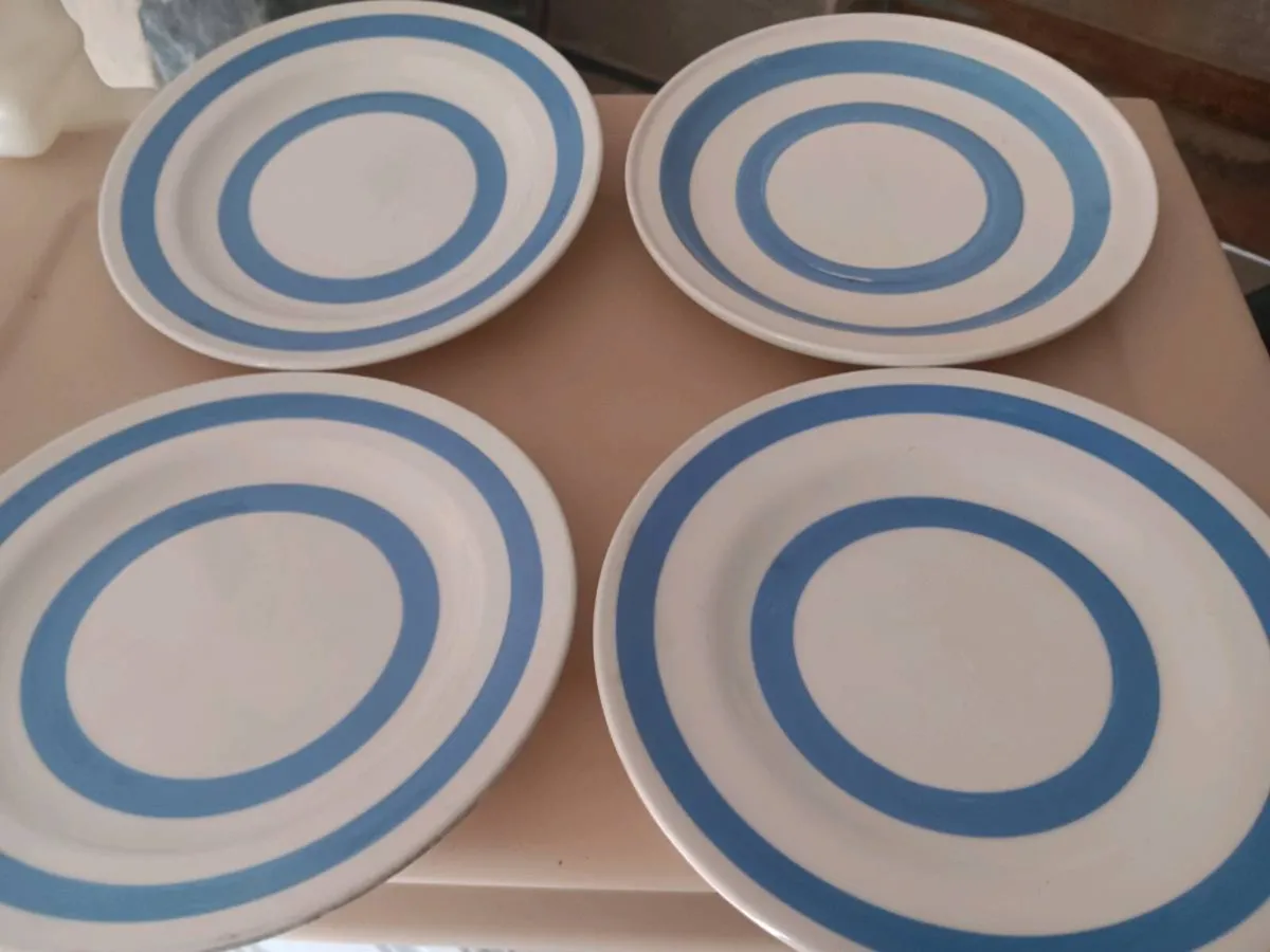 Carrigaline plates - Image 1