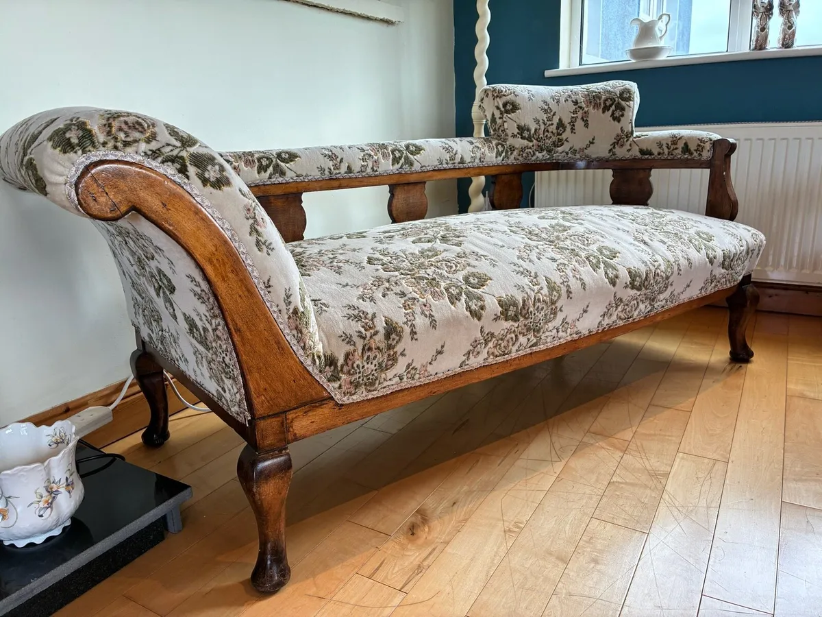 Reupholstered Vintage Chaise Lounge & 2 Chairs - Image 1