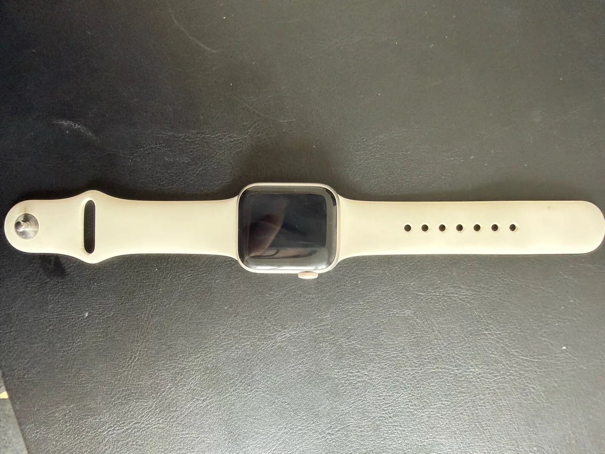 Apple SE 3 GPS + Cellular 40mm Starlight s/m - Image 4