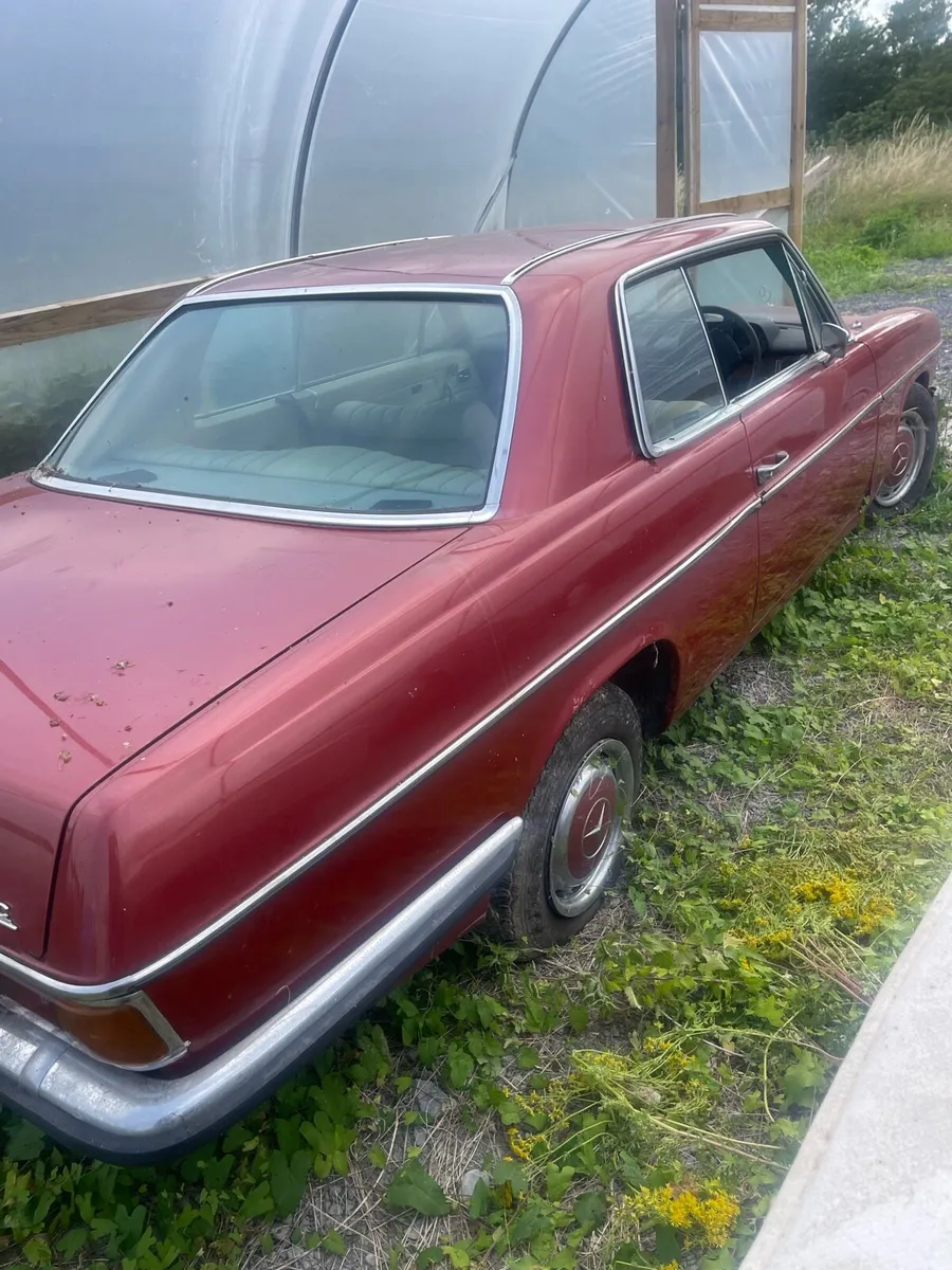 Mercedes W114 coupe - Image 1