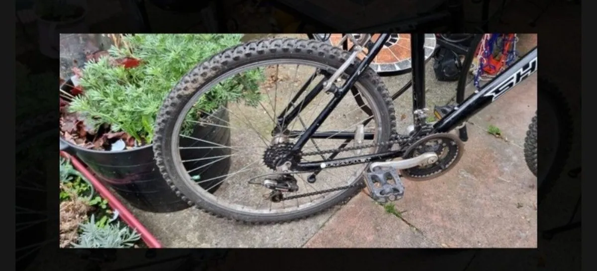 16 gear Mountain Bike - Image 3