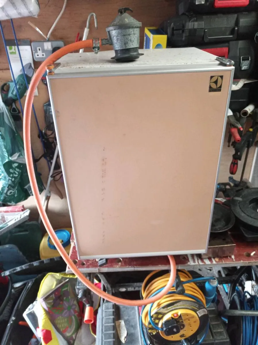 Small gas fridge and Camping gear - Image 1