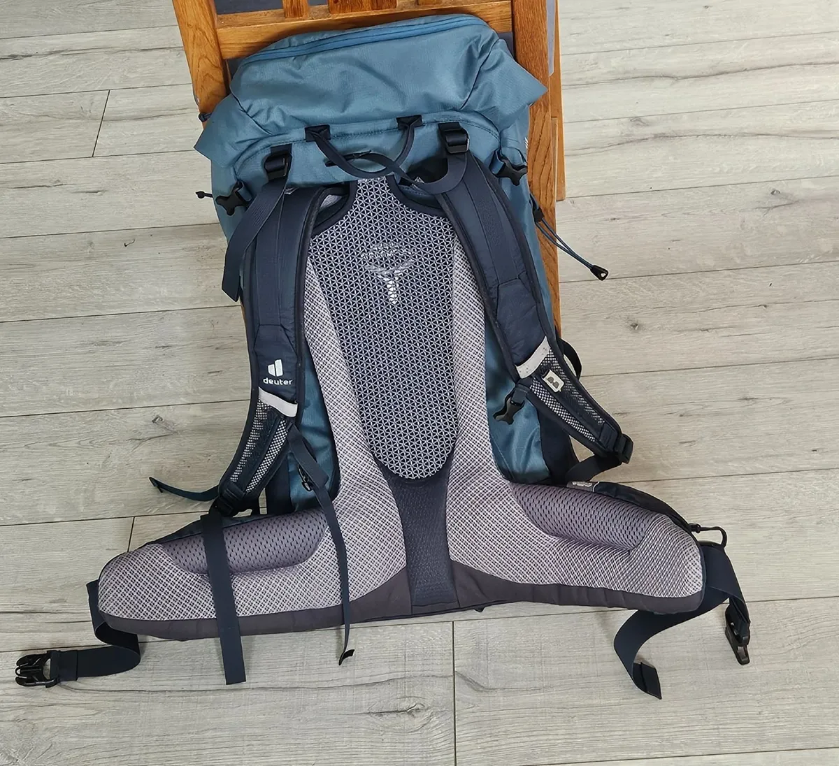 Deuter - Futura Pro 40L - Walking backpack - Image 2