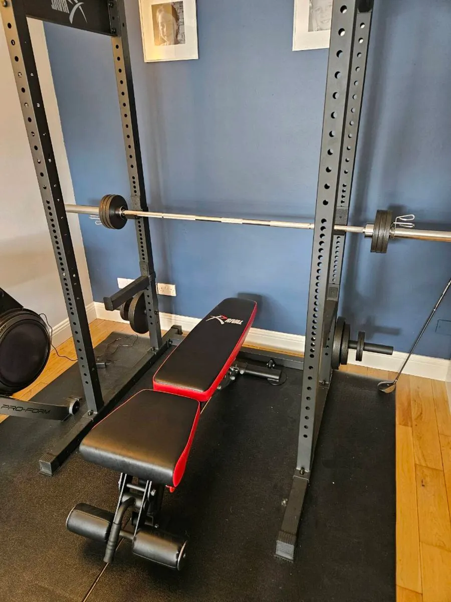 Weight set with rack and bench - Image 1