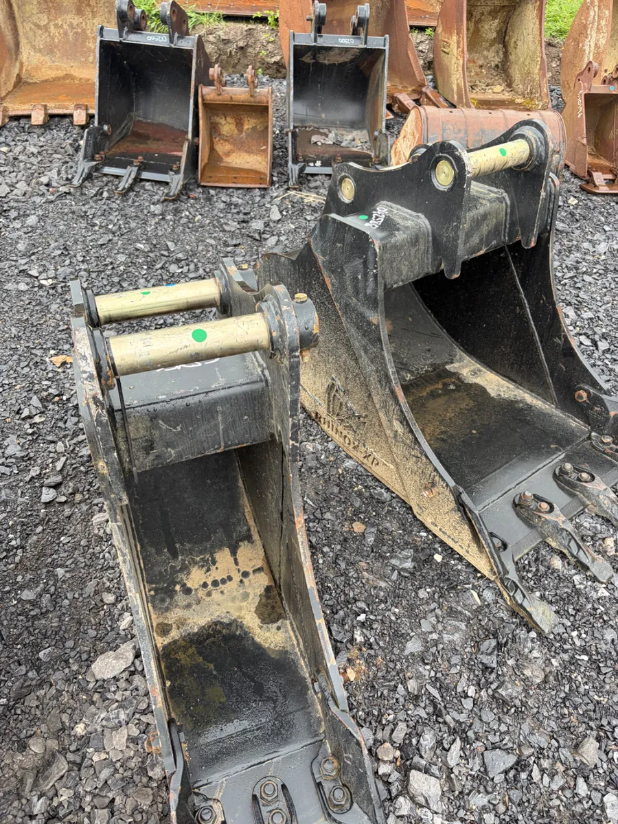 Unused 1ft 50mm pin digging buckets for sale - Image 3