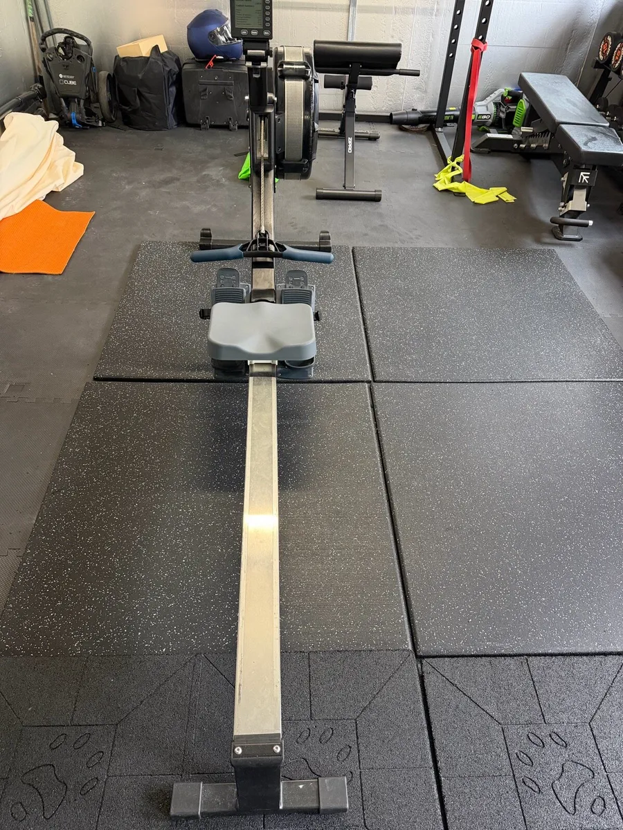 Rowing Machine - Image 2