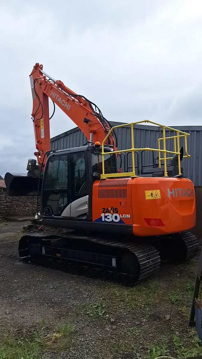 Hitachi 130 - Image 1