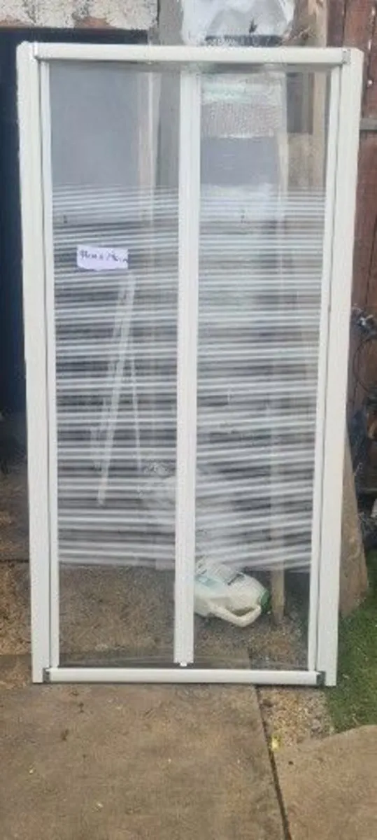 Bi Fold shower door