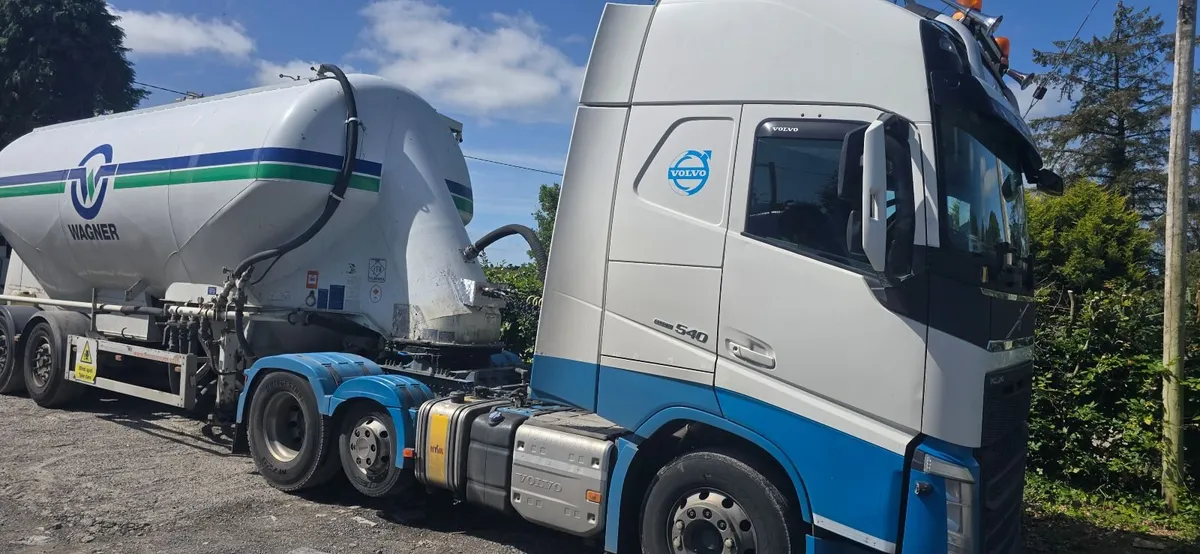 Cement tank,bulk tanker..Volvo Fh 540 - Image 1
