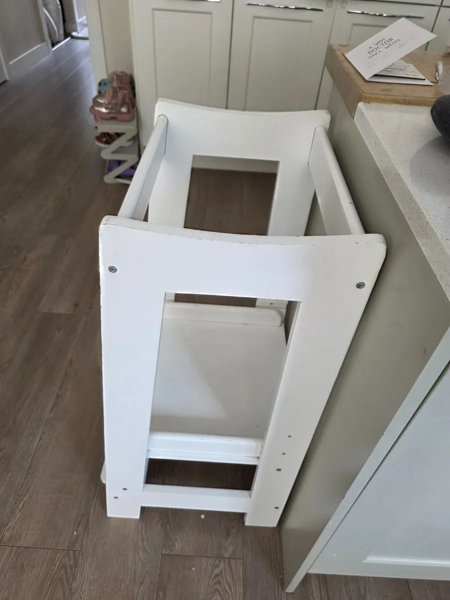 Toddler 3-Level Adjustable Wooden Stool - Image 1