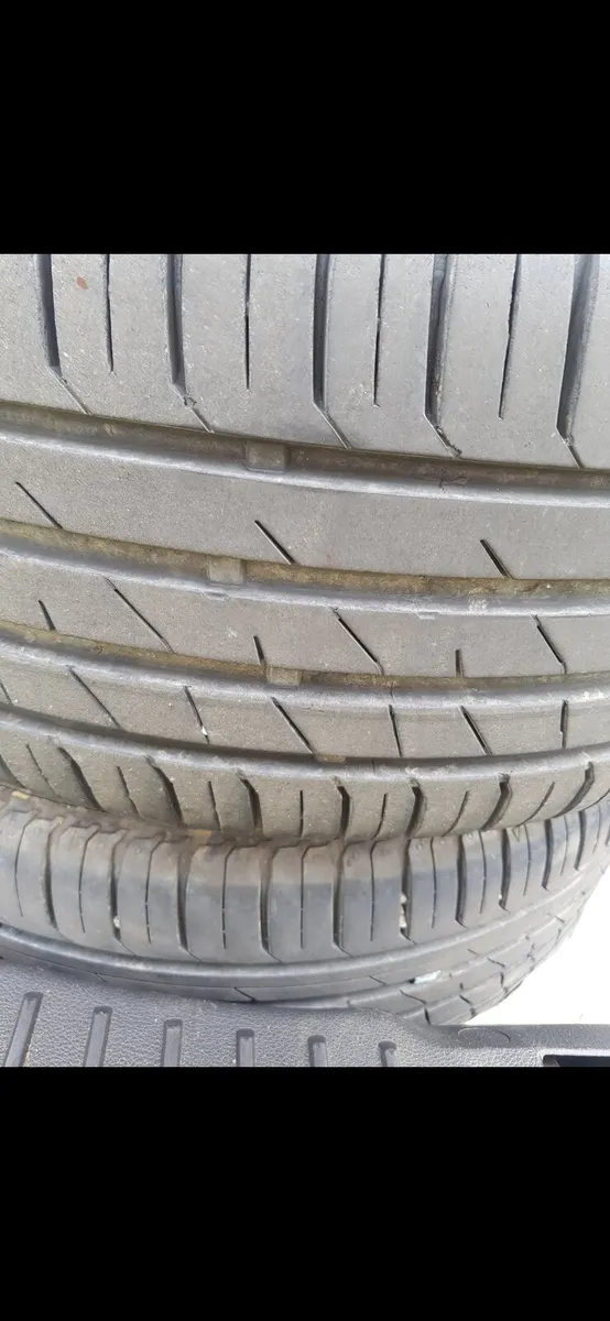 17 inch Jr 18 rims wrapped in brand new tyres - Image 2