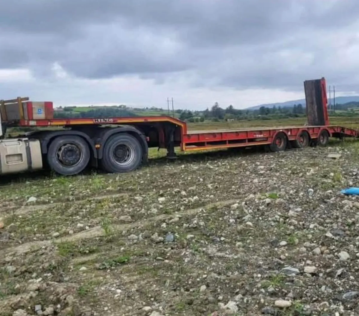 Low loader trailer - Image 1