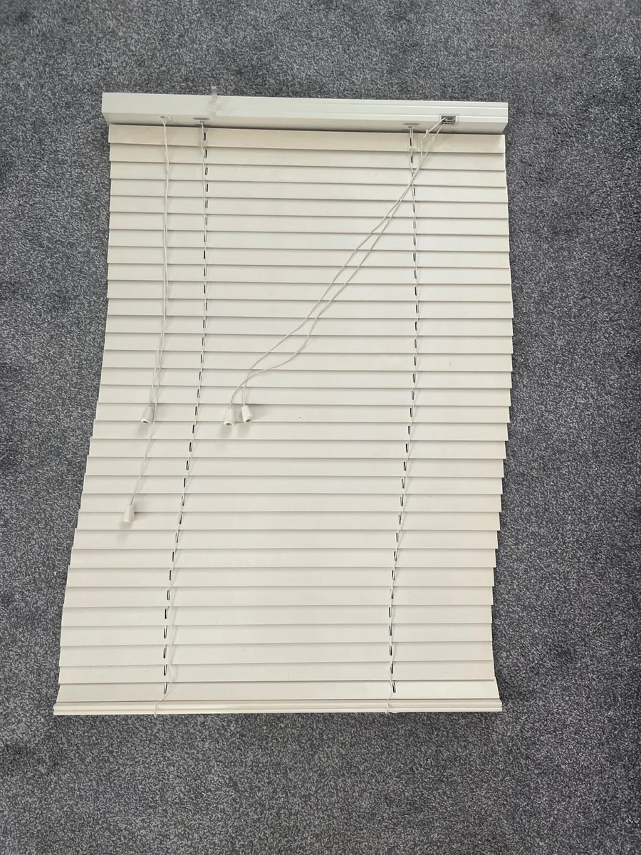 Venetian blind - Image 2