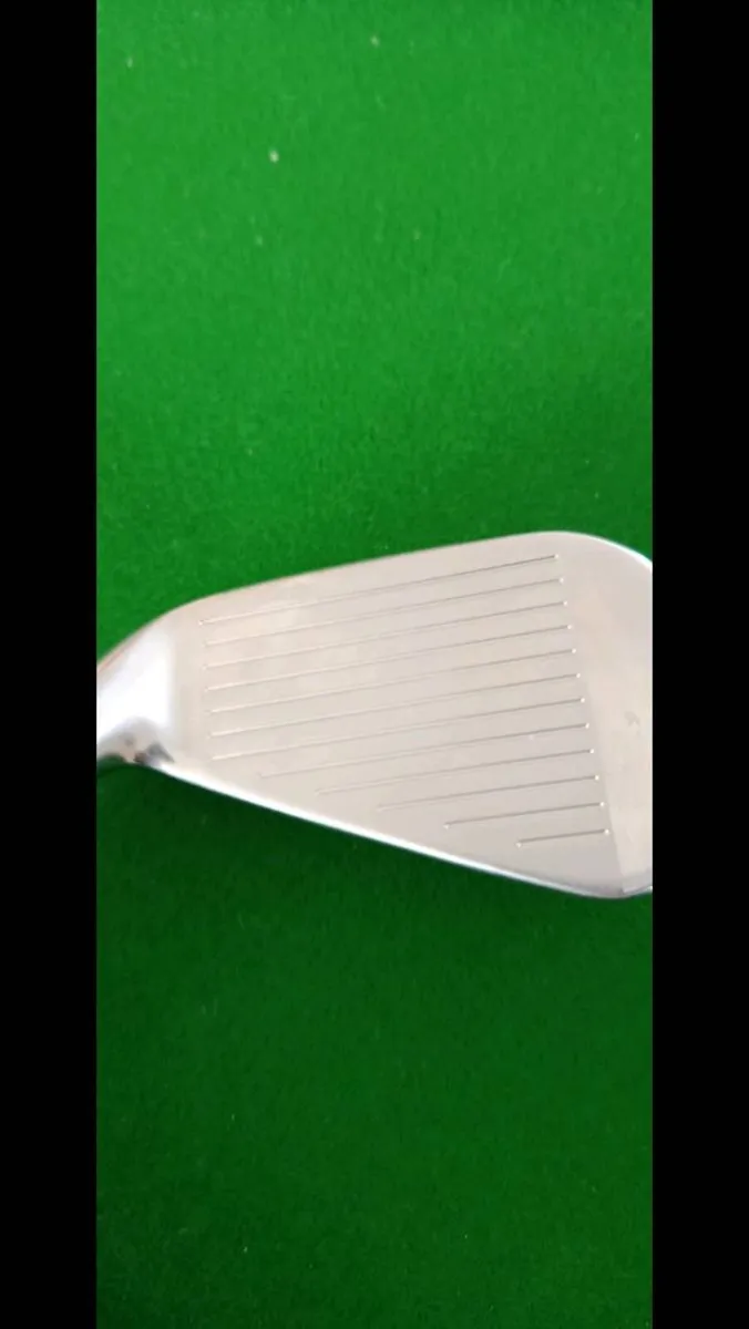 Titleist T200 4 iron - Image 2