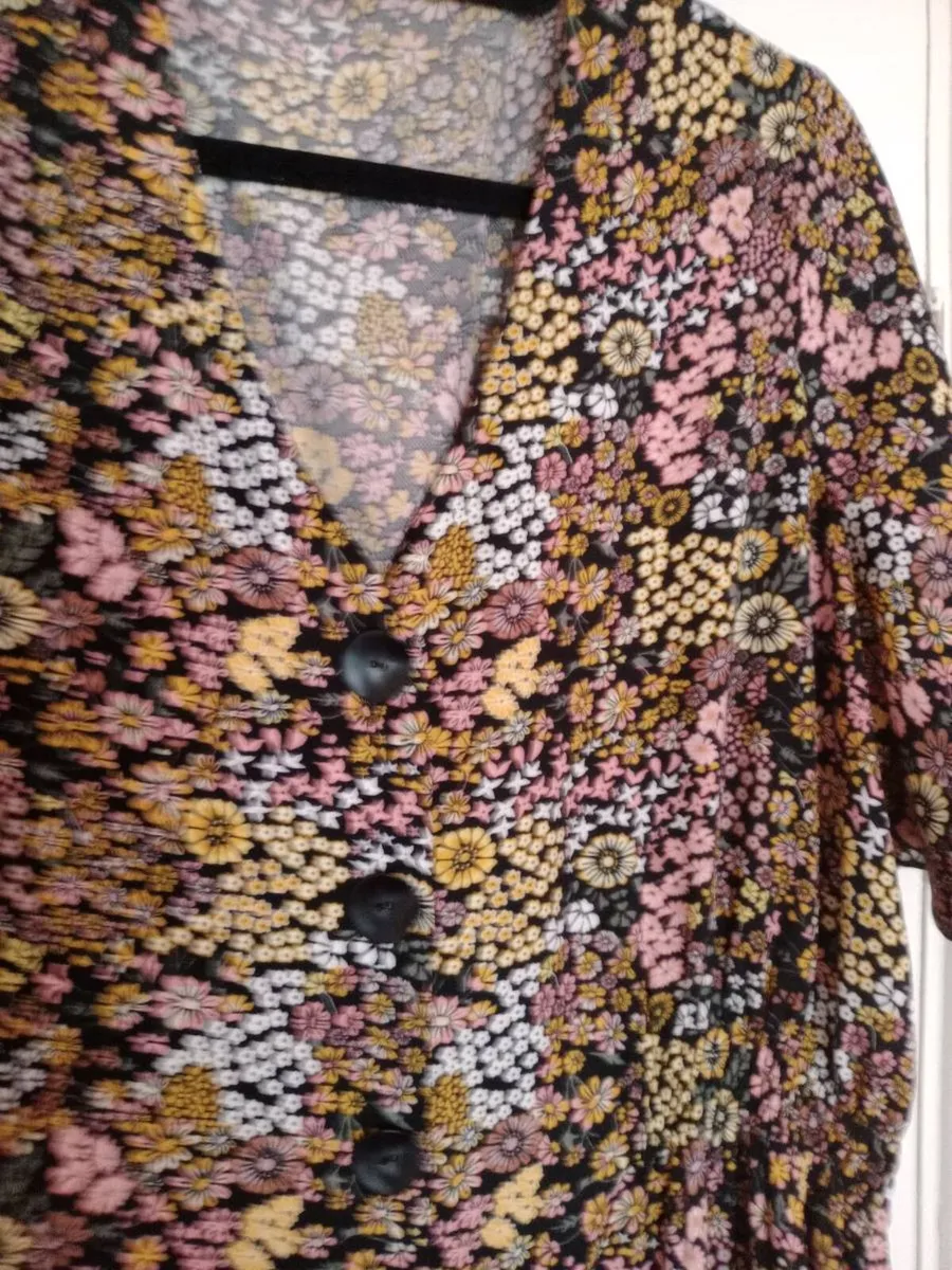 DRESS NEW FREE POSTAGE - Image 1