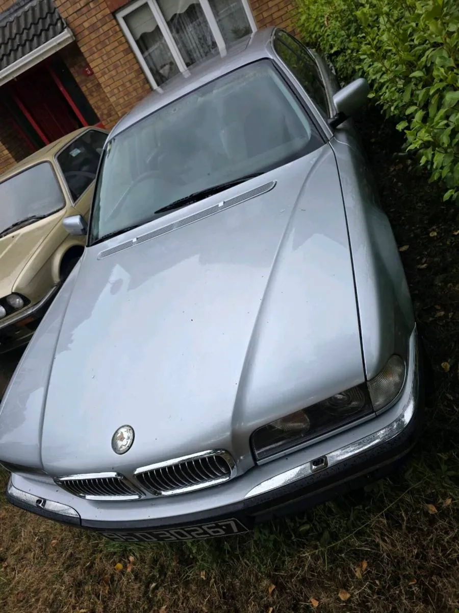Bmw 730iA V8 - Image 1
