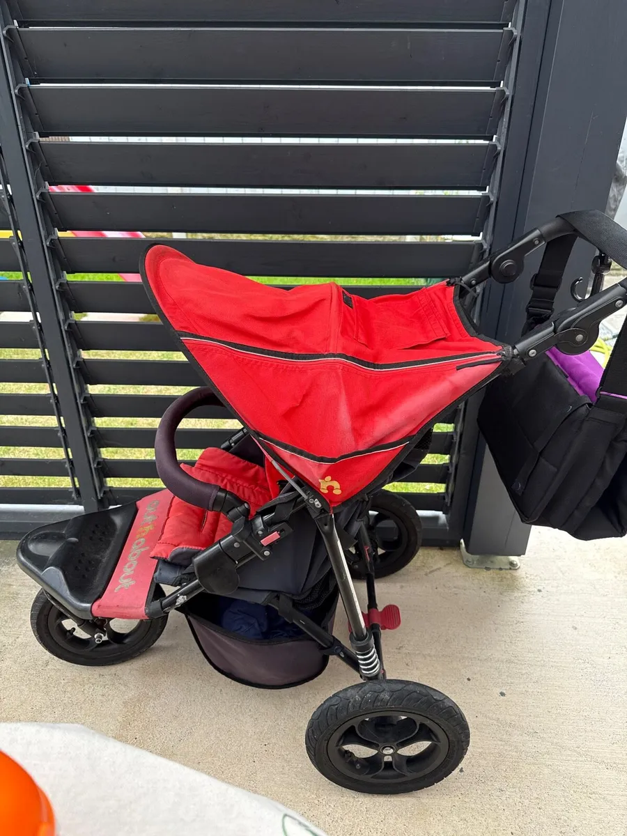 Out and about v4 stroller - Image 1