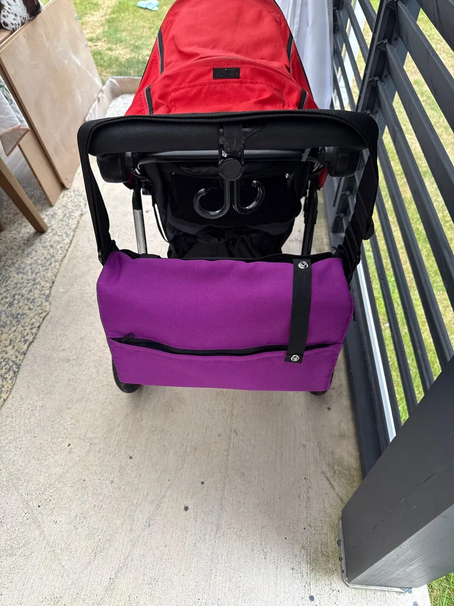 Out and about v4 stroller - Image 2