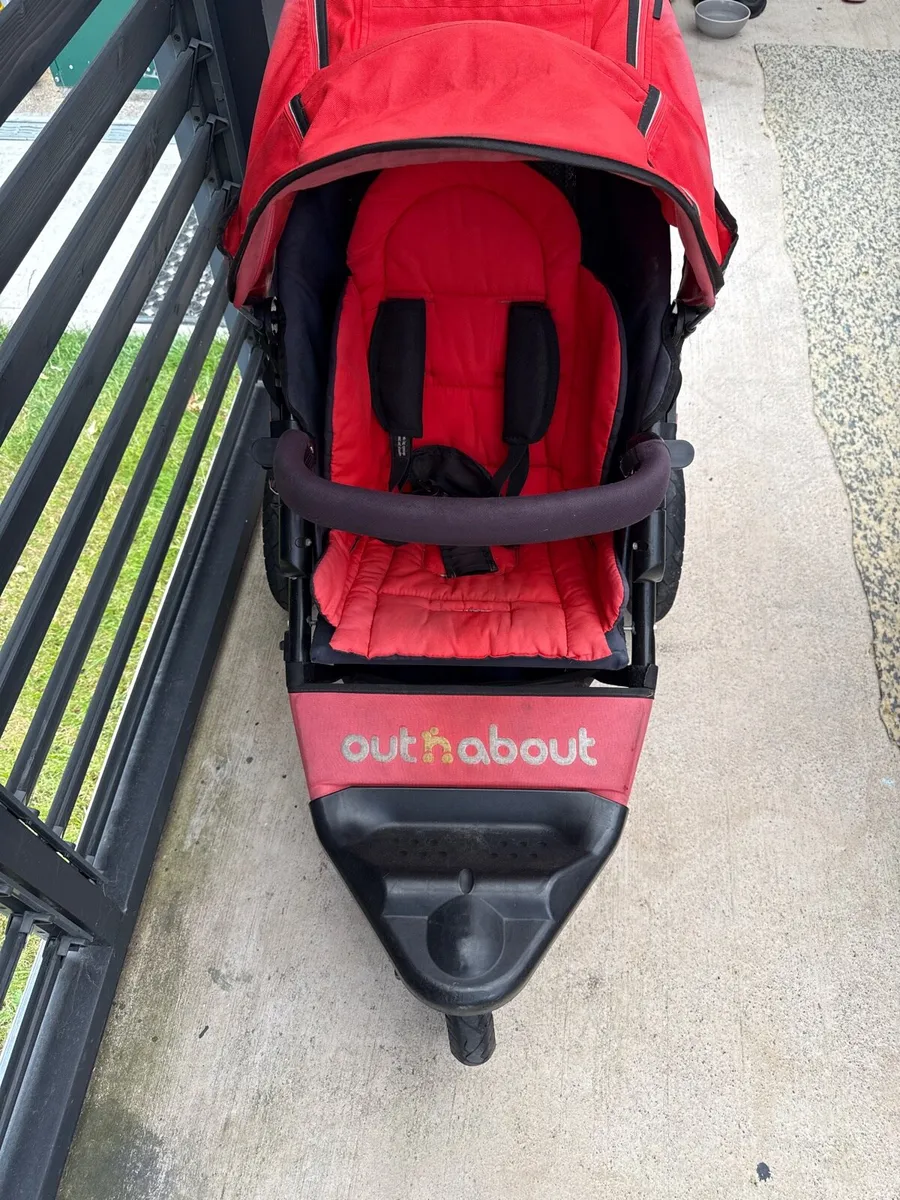 Out and about v4 stroller - Image 3