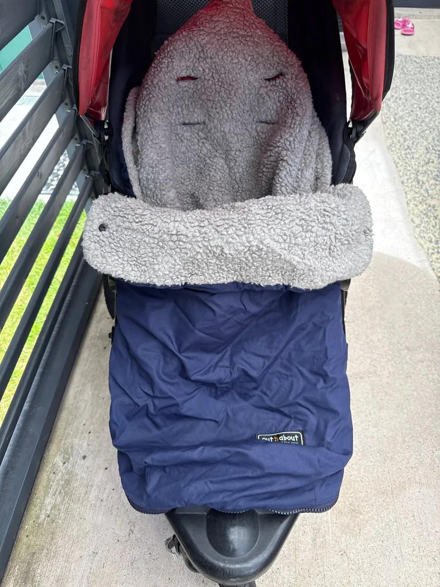 Out and about v4 stroller - Image 4
