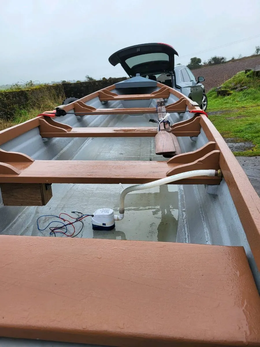 Lake  boat 19ft - Image 3