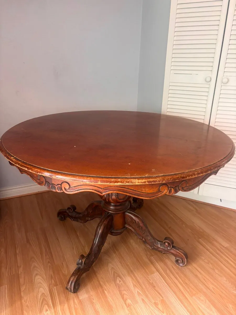 Antique Oval Carved Pedestal Table (2 chairs inc) - Image 2
