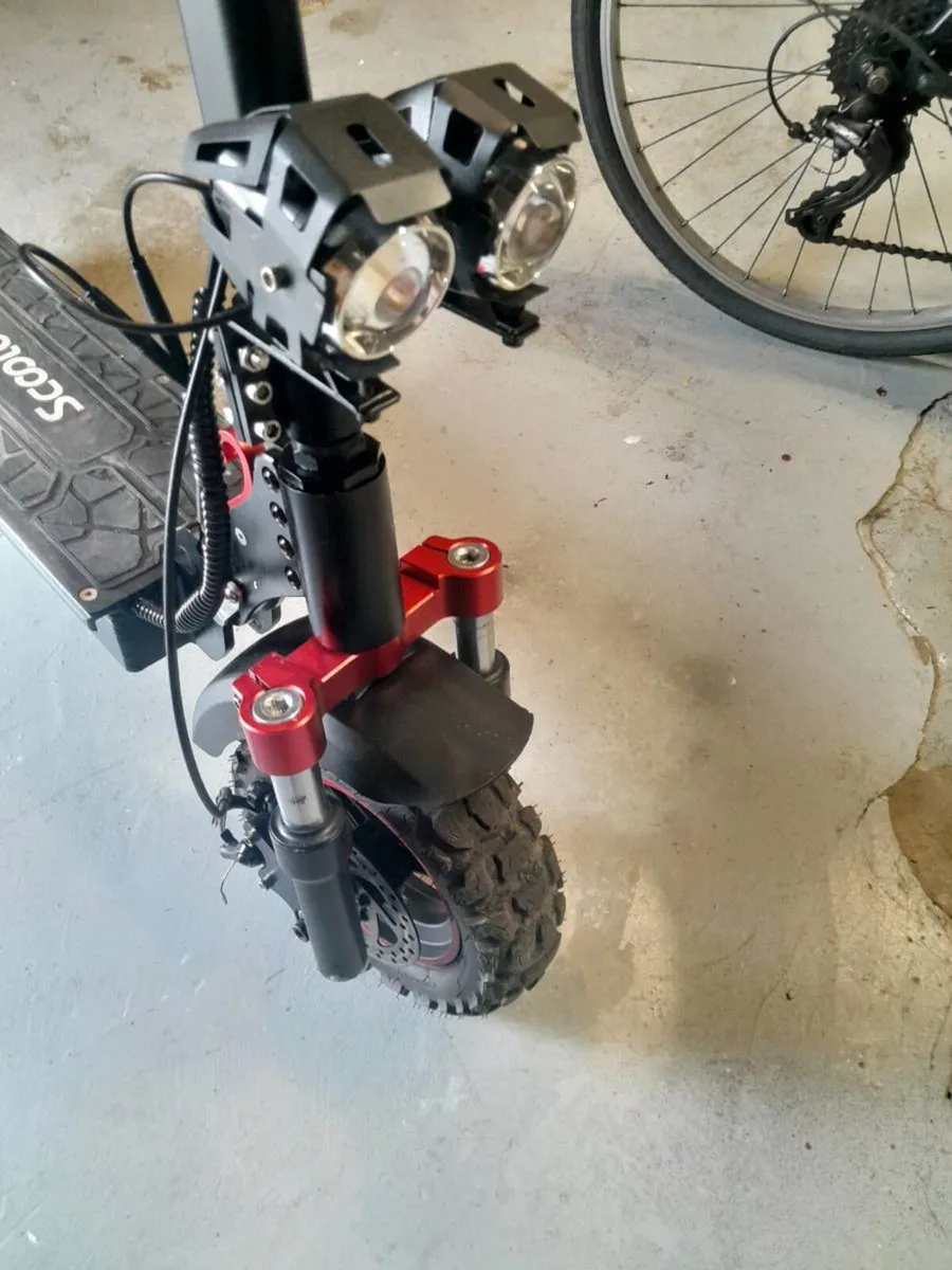 ix5s scooter - Image 3