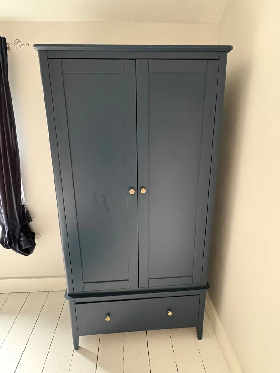 Full Bedroom Set - Image 1