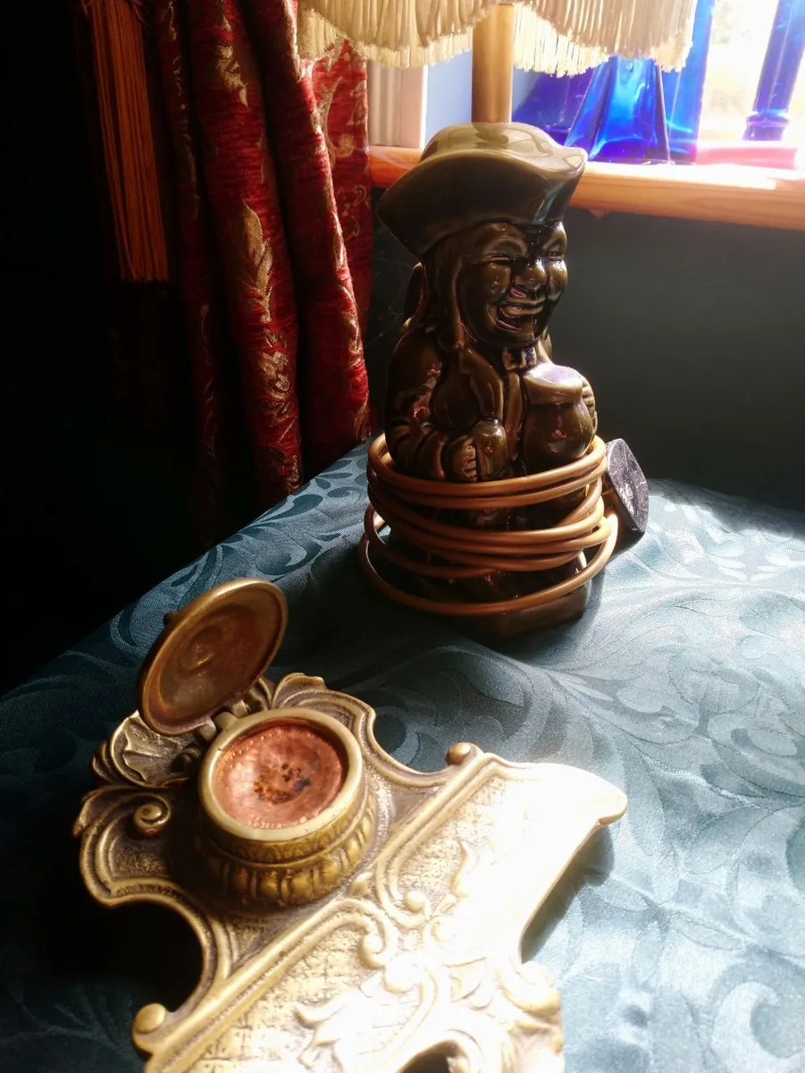 Collection of vintage items - Image 2