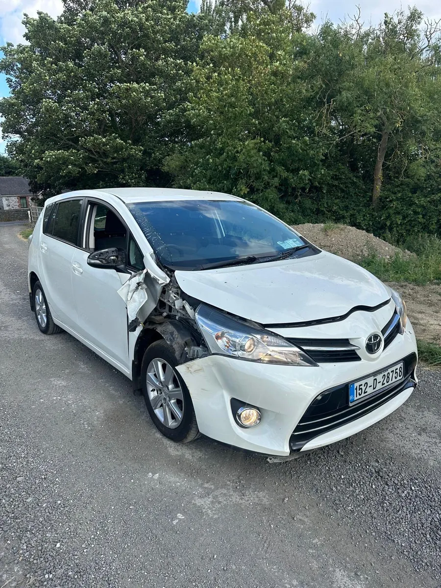 Toyota Corolla Verso 2015 7 Seats - Image 1