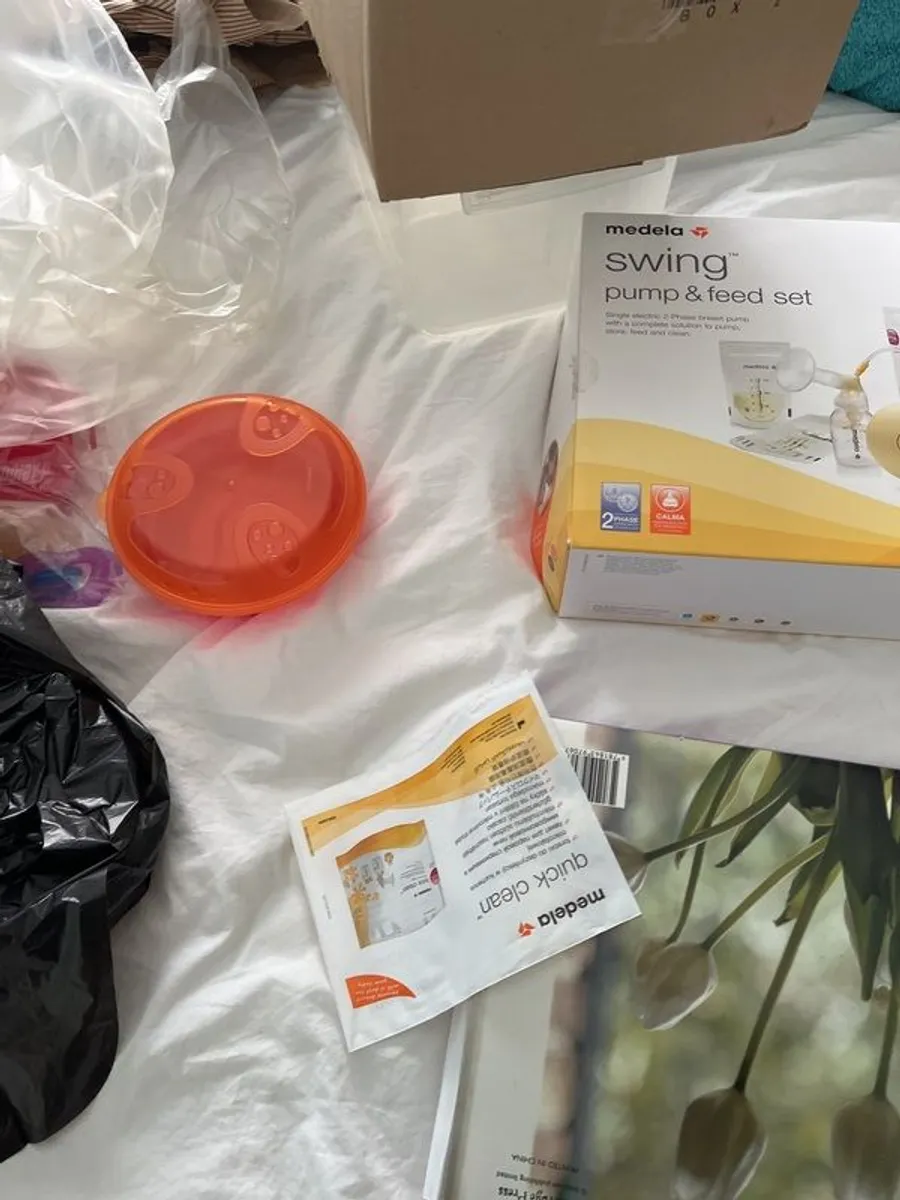 medela swing pump and feed set - Image 3
