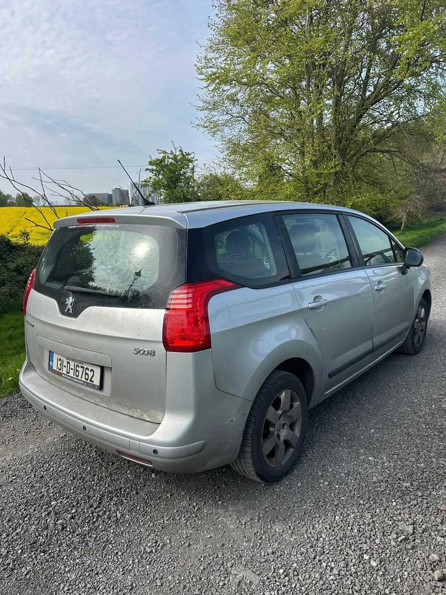 Peugeot 5008 2013 - Image 4