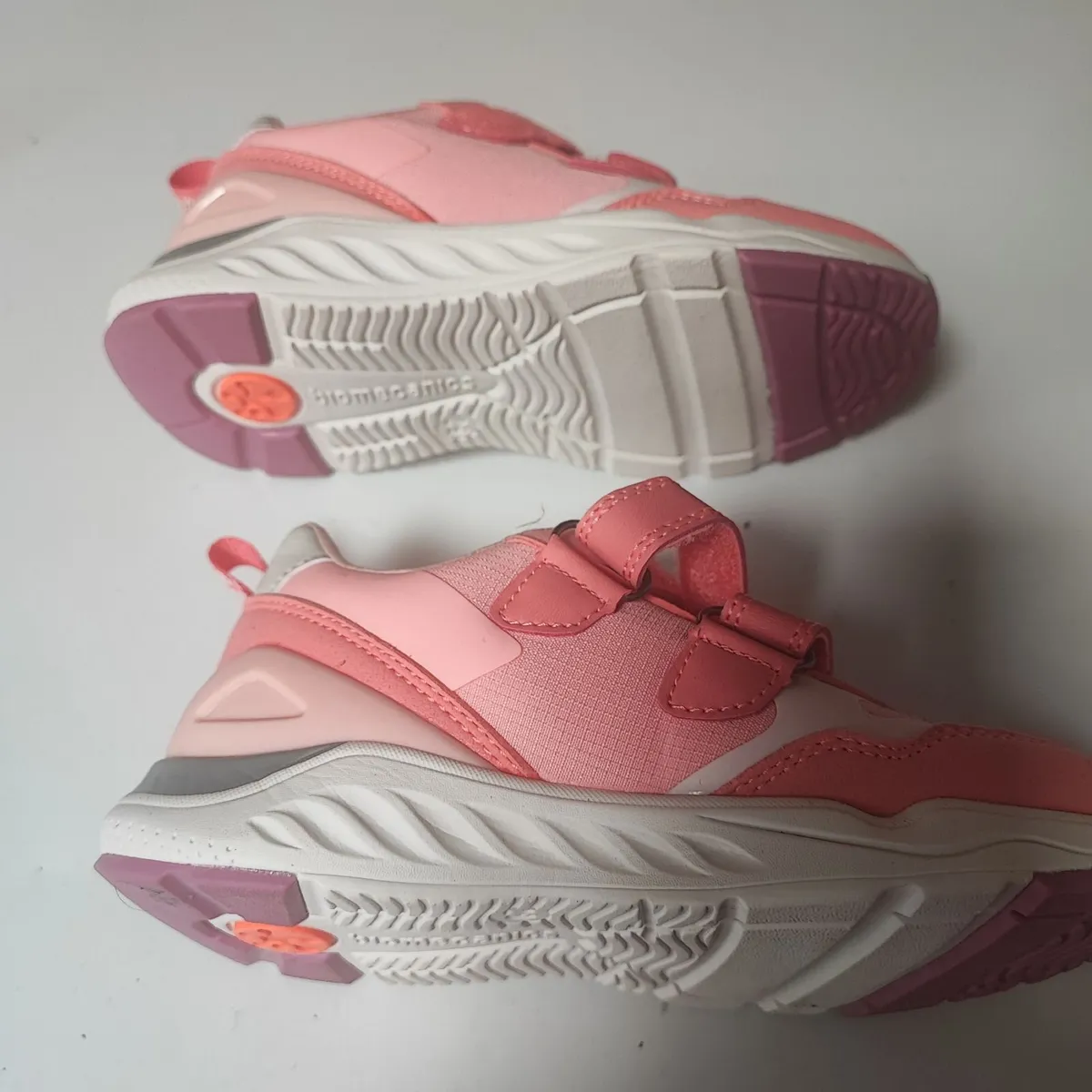 Runners - Image 1