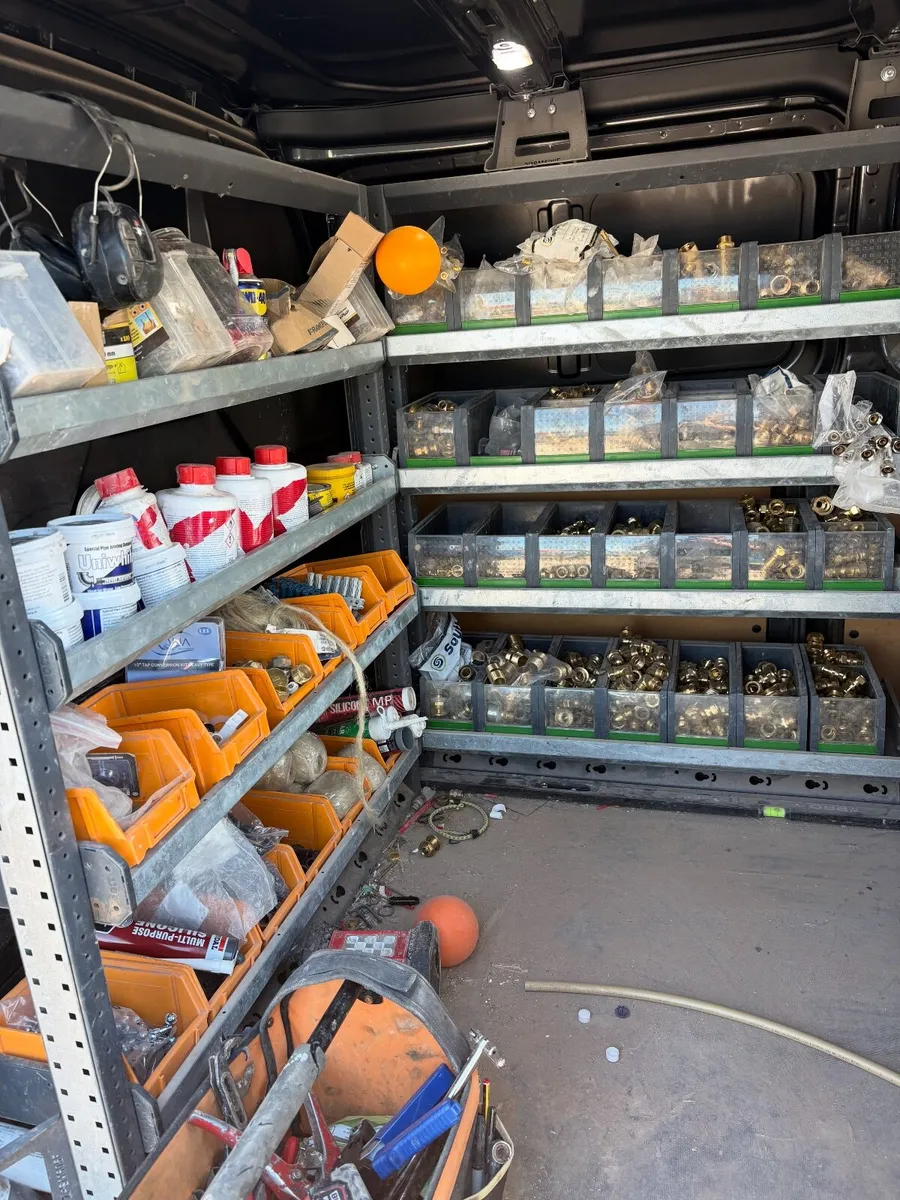 Bott Van Shelving - Image 1