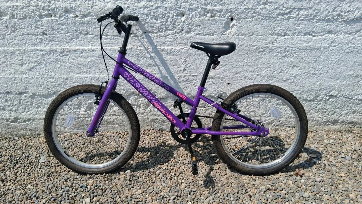 Girls bike 16 inch - Image 1