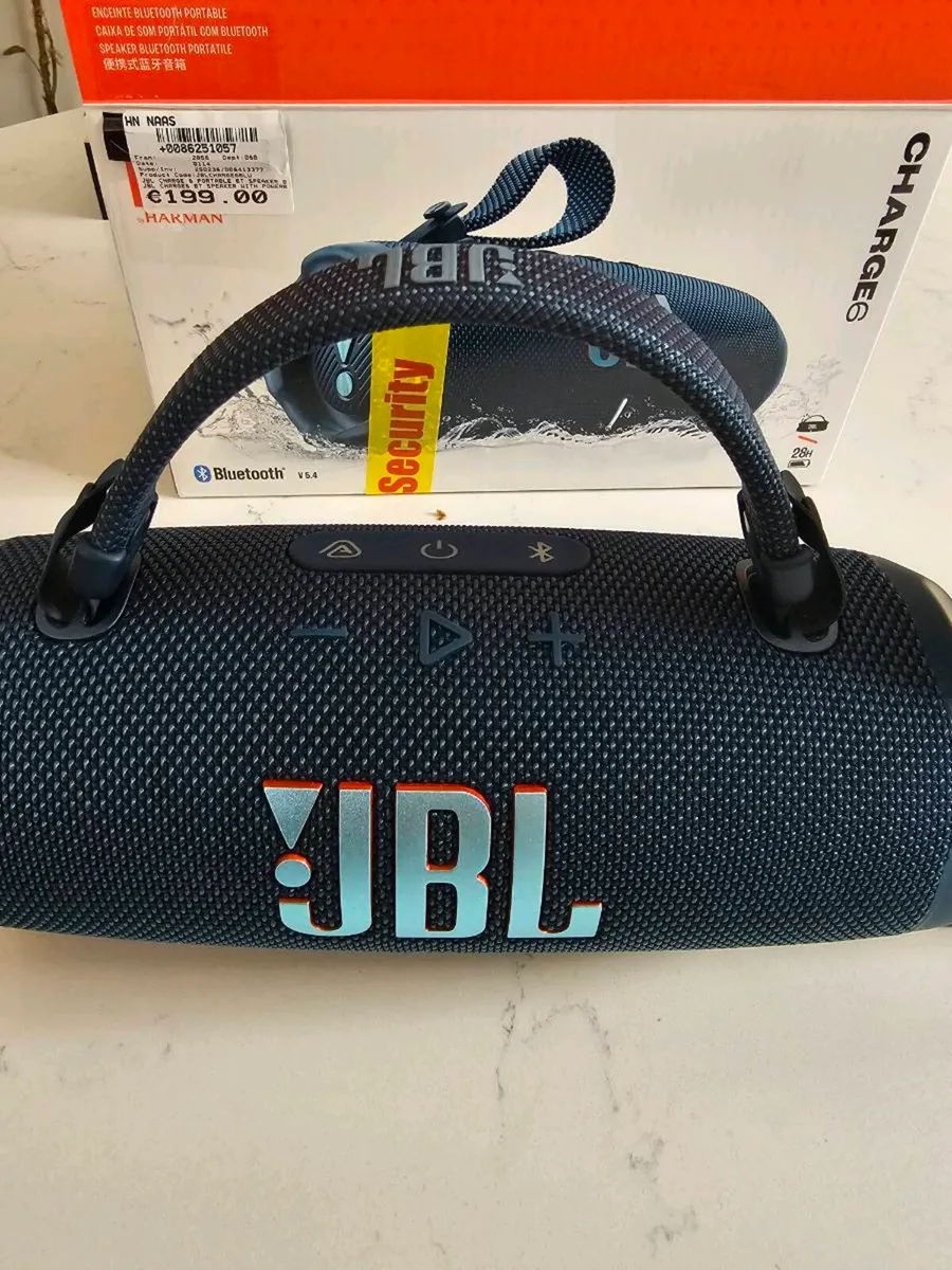 JBL Charge 6 (Like New) & JBL Quantum Stream Mic - Image 3