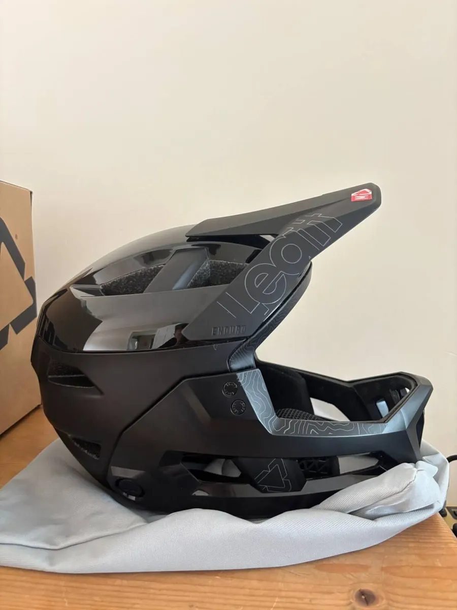 MTB Helmet Leatt Enduro 3.0 - Image 1