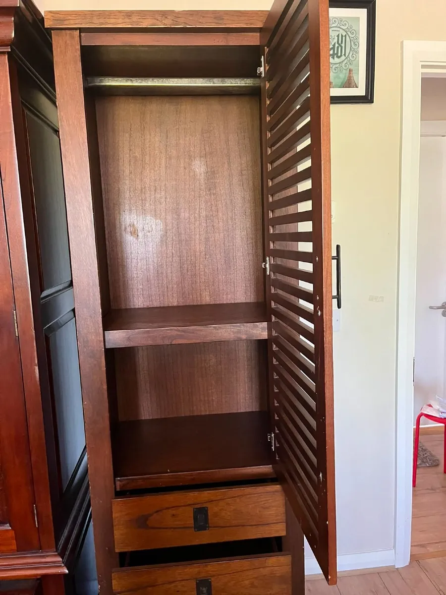 €150 SOLID OAK WARDROBE - Image 3